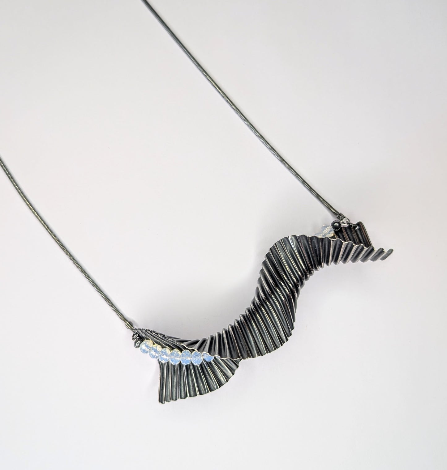 Tides necklace