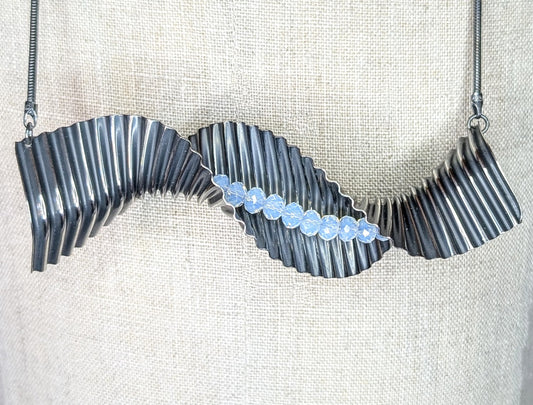 Waves necklace