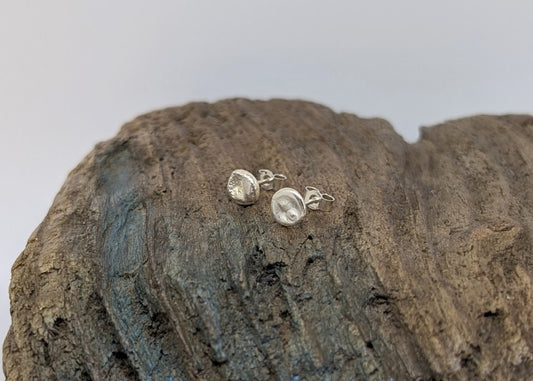 Silver splash stud earrings