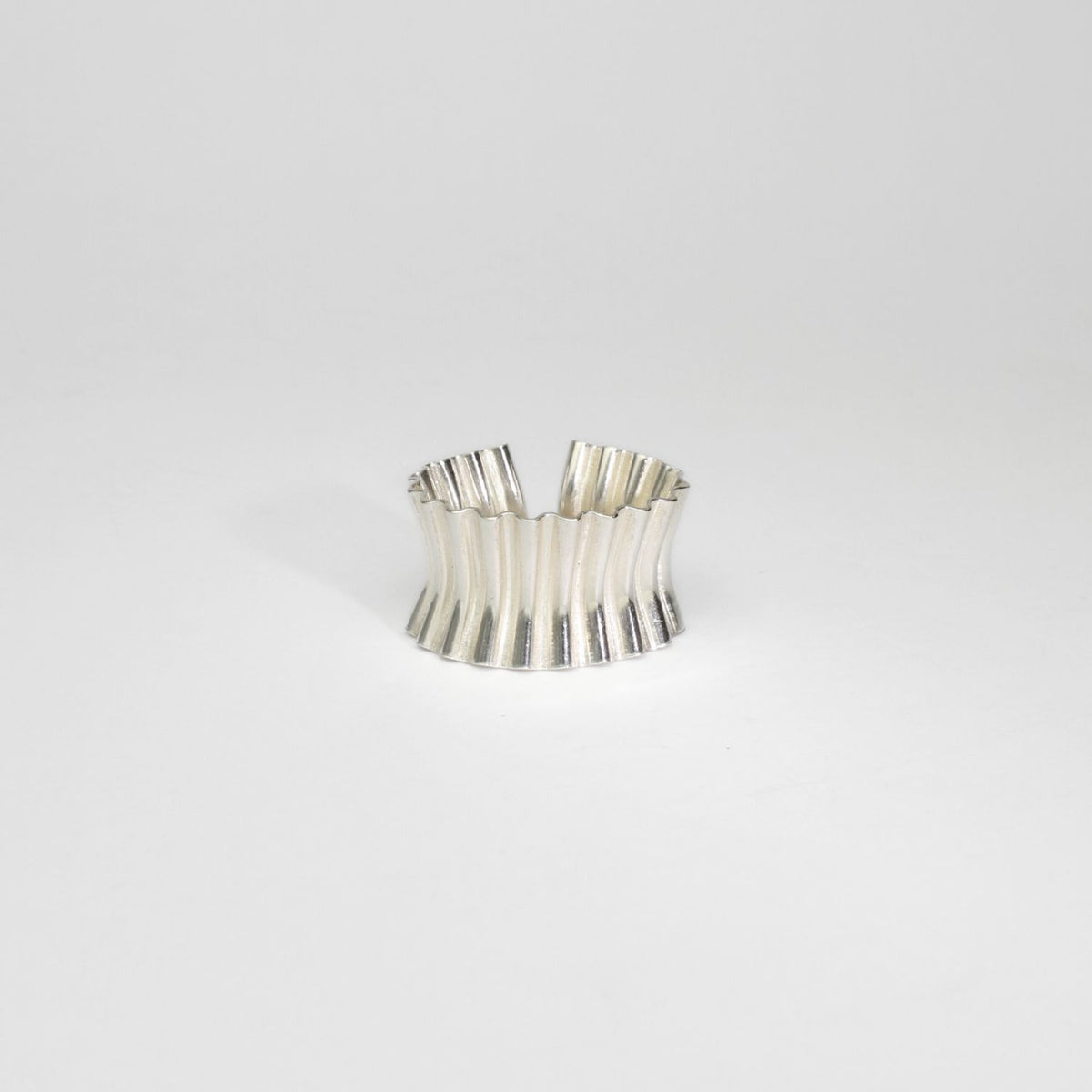Adjustable silver ring