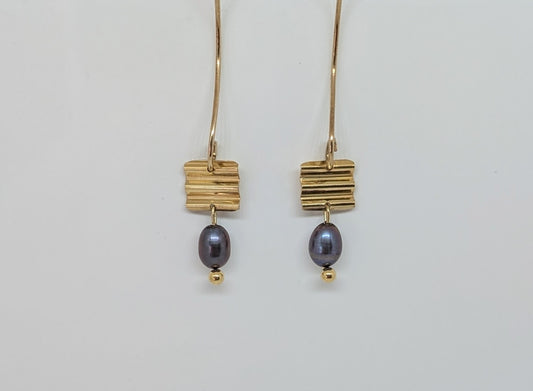 Gold dangly earrings