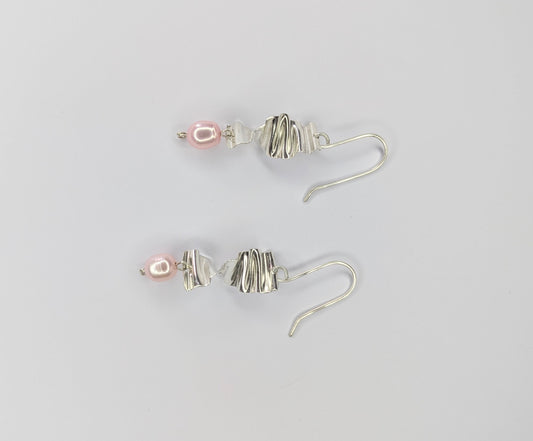 Pearl earrings 