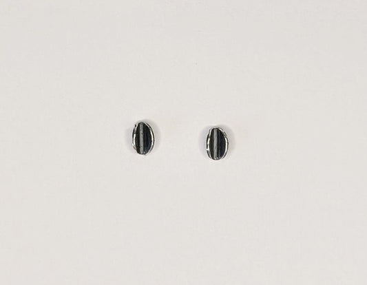 Dainty silver earrings 