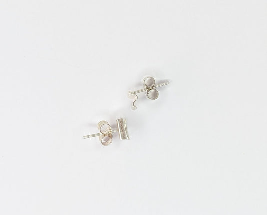 Square small silver earrings 
