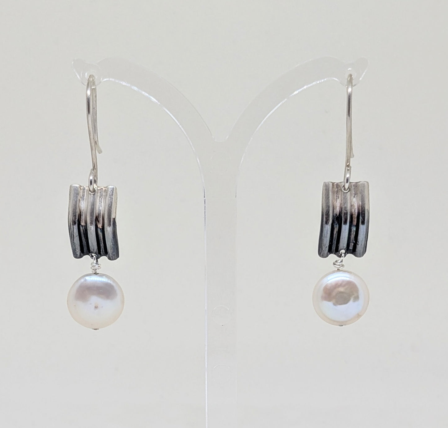 Ombre drop earrings with coin pearls
