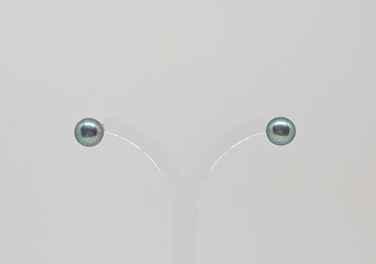 Green freshwater pearl stud earrings round