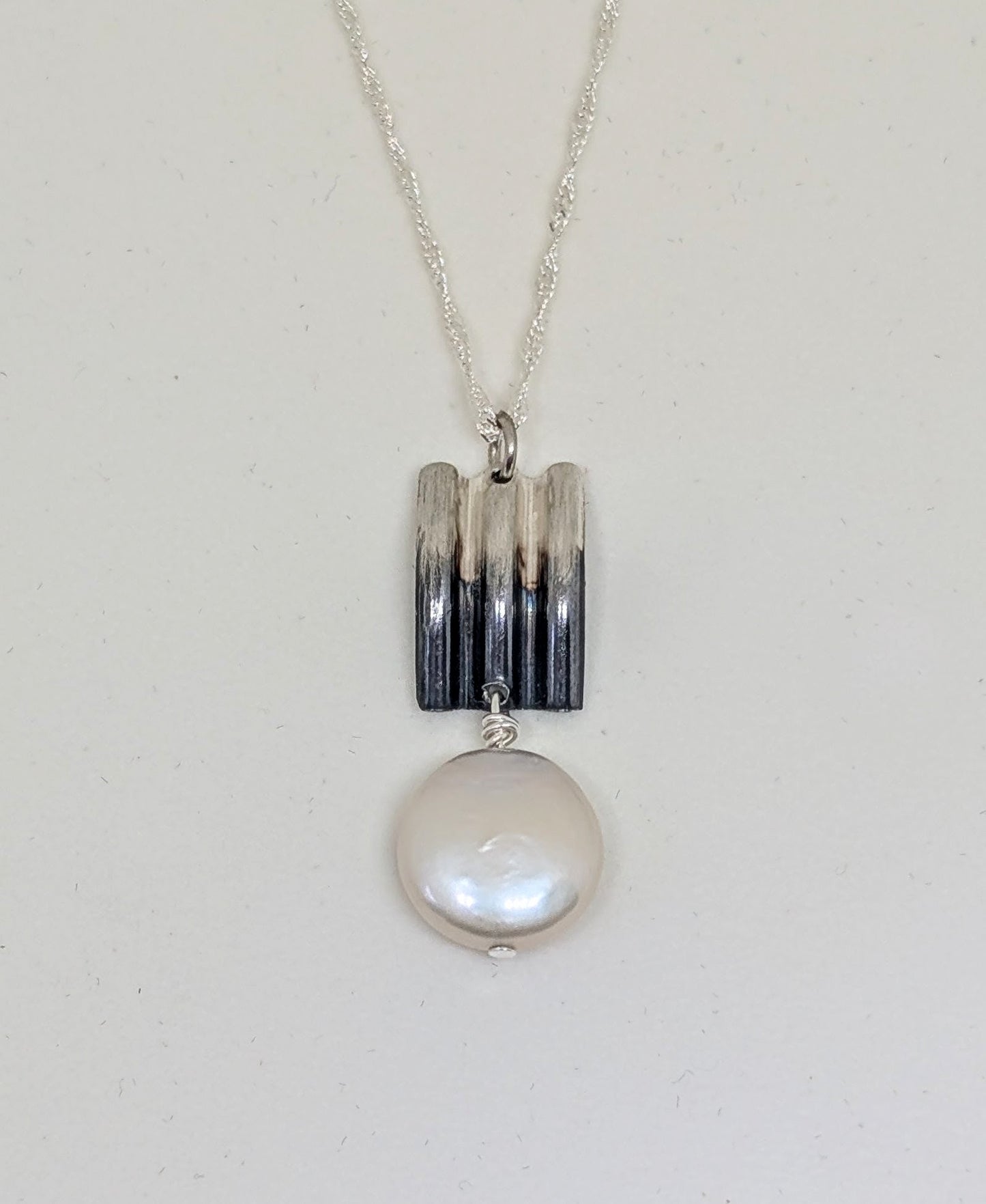 Ombre pendant with coin pearl