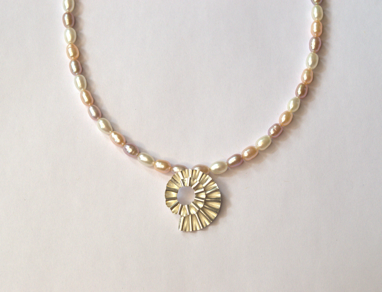 Silver and pearl necklace